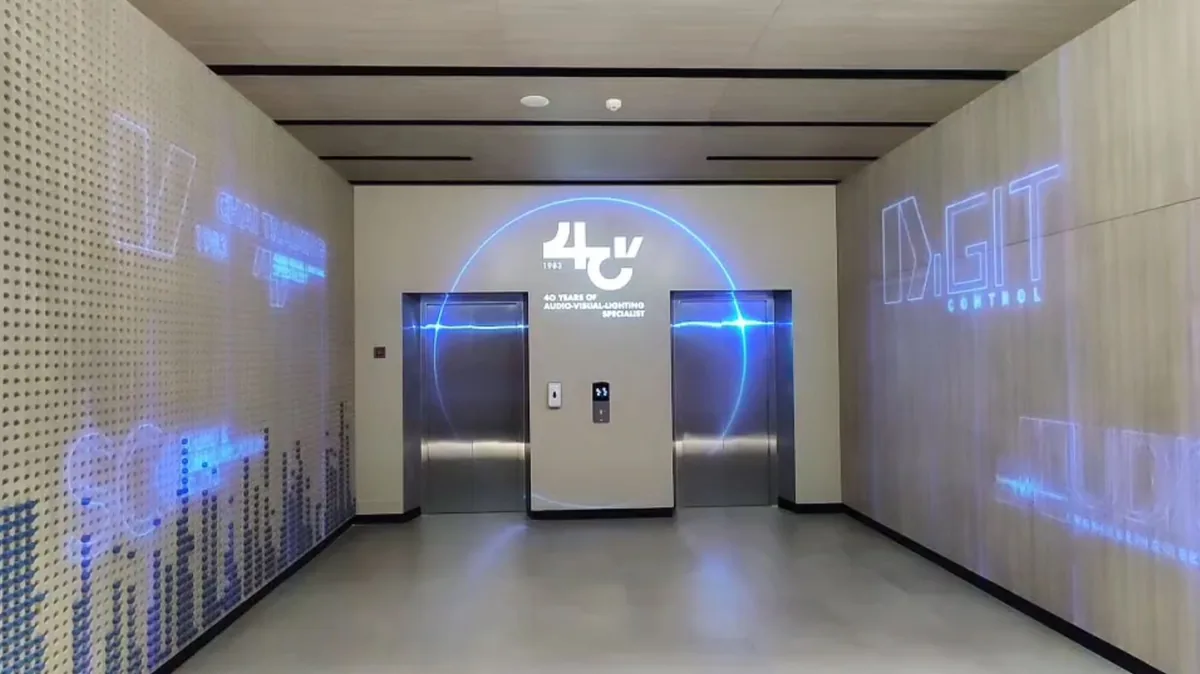Vichai Trading Projection Mapping ภาพที่ 1